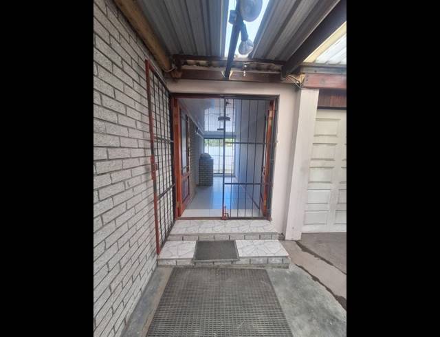 2 BEDROOM PROPERTY TO RENT IN RUYTERWACHT